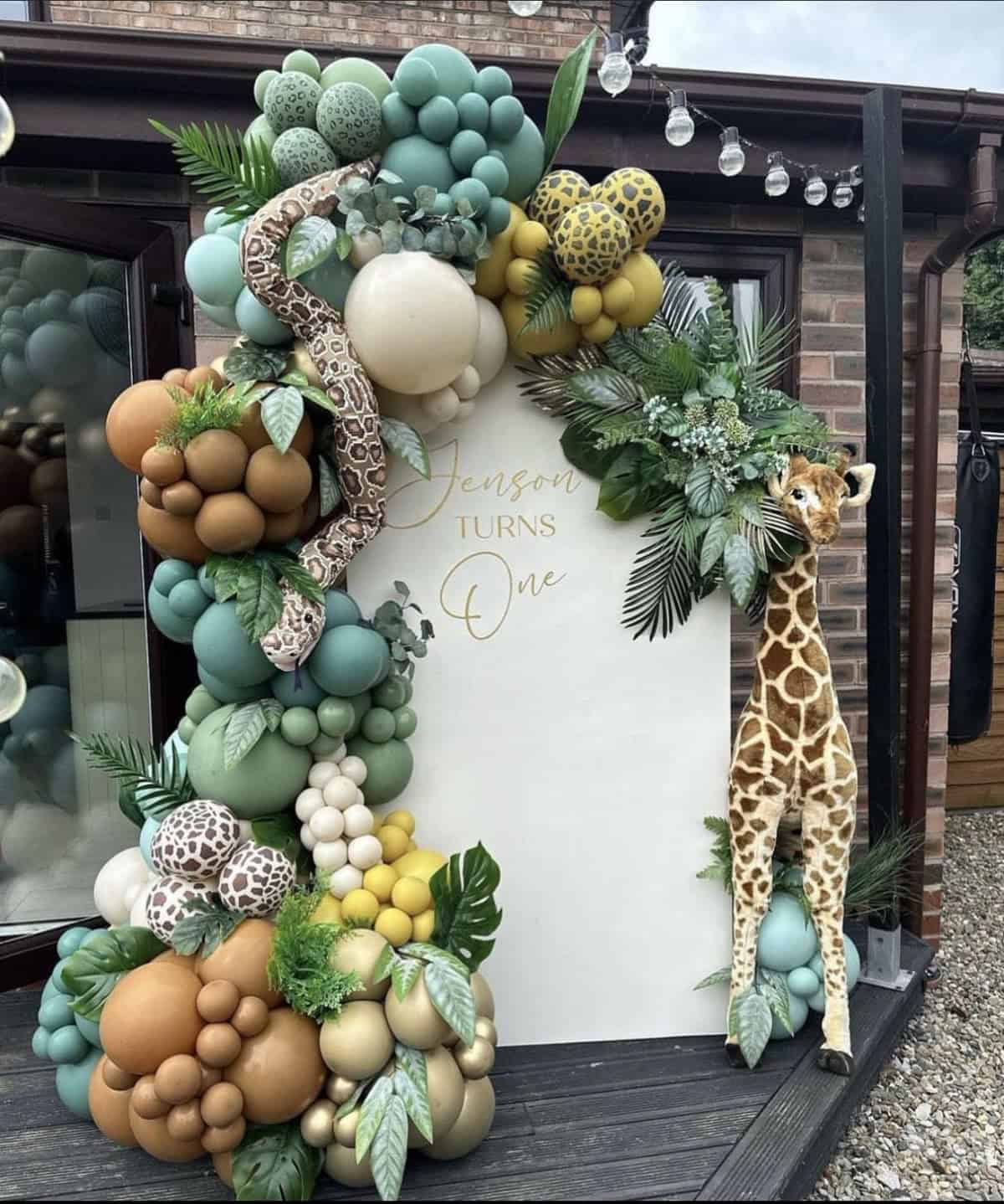 5 Photo Booth Ideas for a Story Baptism