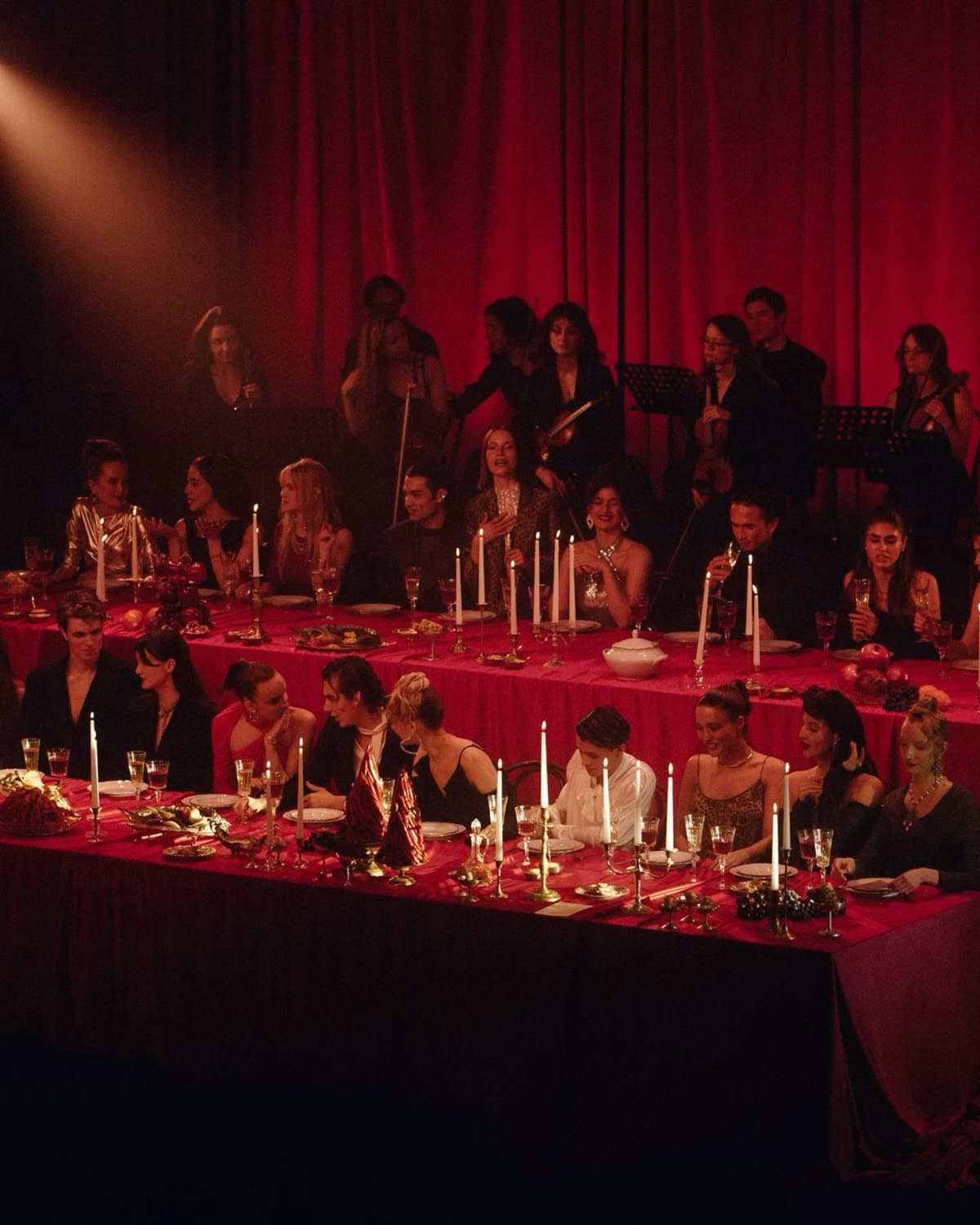 Private galas with a cinematic feel — show, story and memorable experience
