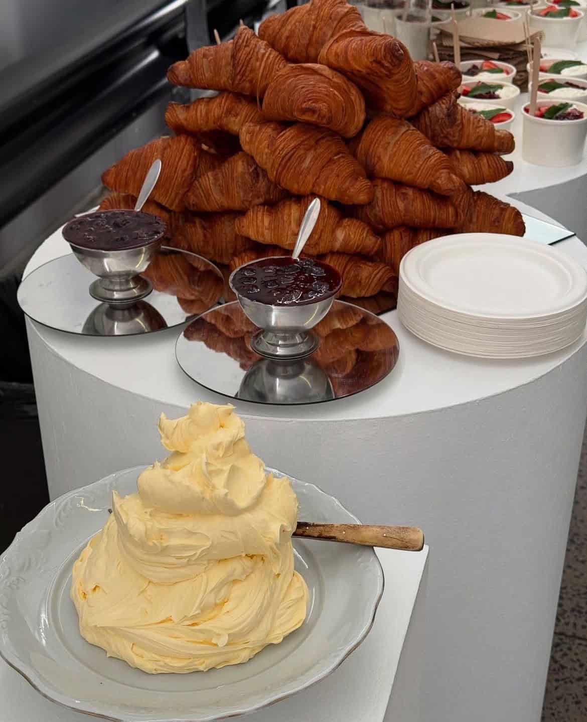 Brunch as an event format: why it has become the preferred choice in 2026